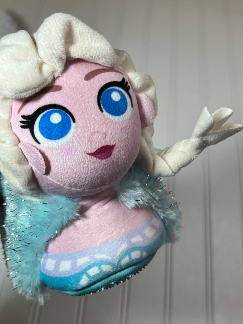 Disney Frozen Elsa and Olaf Size 11-12 Plush Kids Slippers NWT